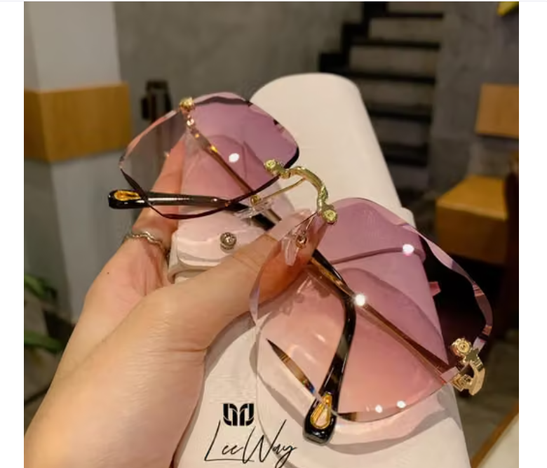 Leeway dark pink sunglasses for women | LW-1707-1 | dark pink lenses with golden frame | stylish trending sunglasses | premium quality sunglasses